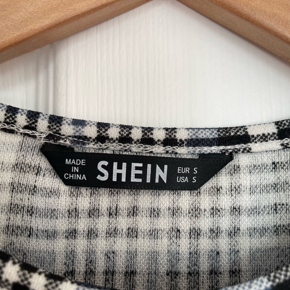 Plaid Puffer Shoulder Blouse - Picture 5 of 5